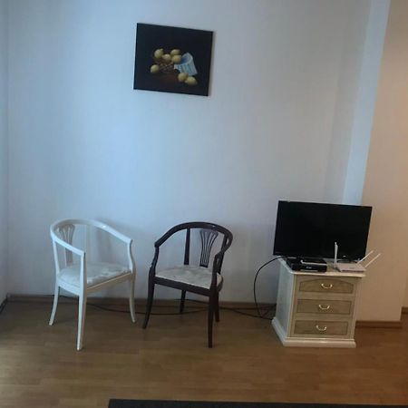 U Ferka Hotell Lemesany Exteriör bild
