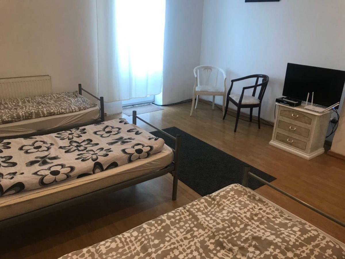U Ferka Hotell Lemesany Exteriör bild